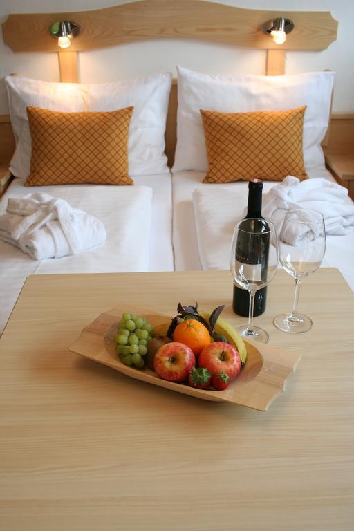 Hotel Alpenrose Muehlbach Am Hochkoenig Стая снимка
